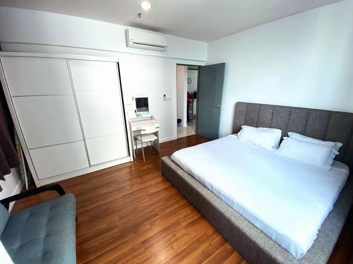 Daire Summer Suite At Kuala Lumpur Klcc By Tengku Homestay Malezya