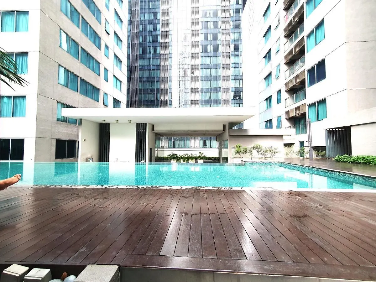 Summer Suite At Kuala Lumpur Klcc By Tengku Homestay Apartment