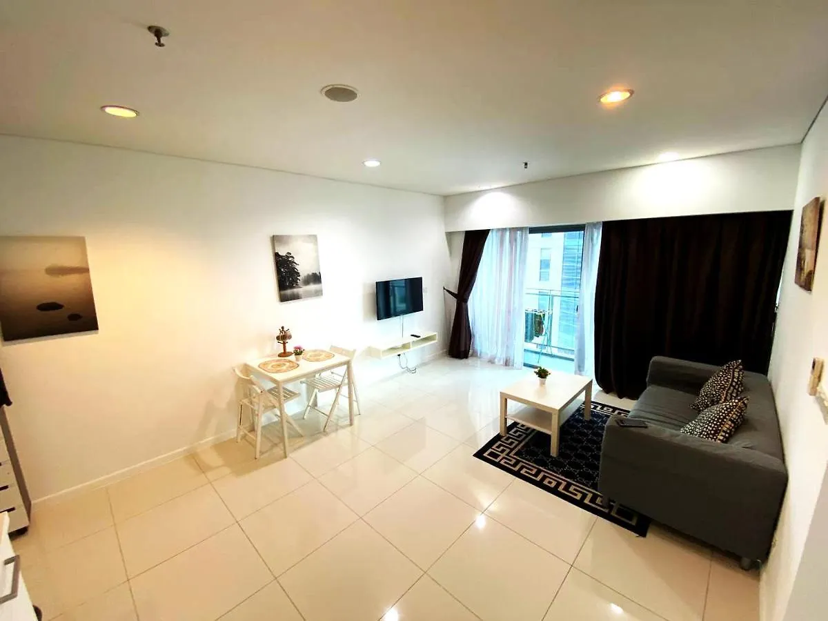 Summer Suite At Kuala Lumpur Klcc By Tengku Homestay