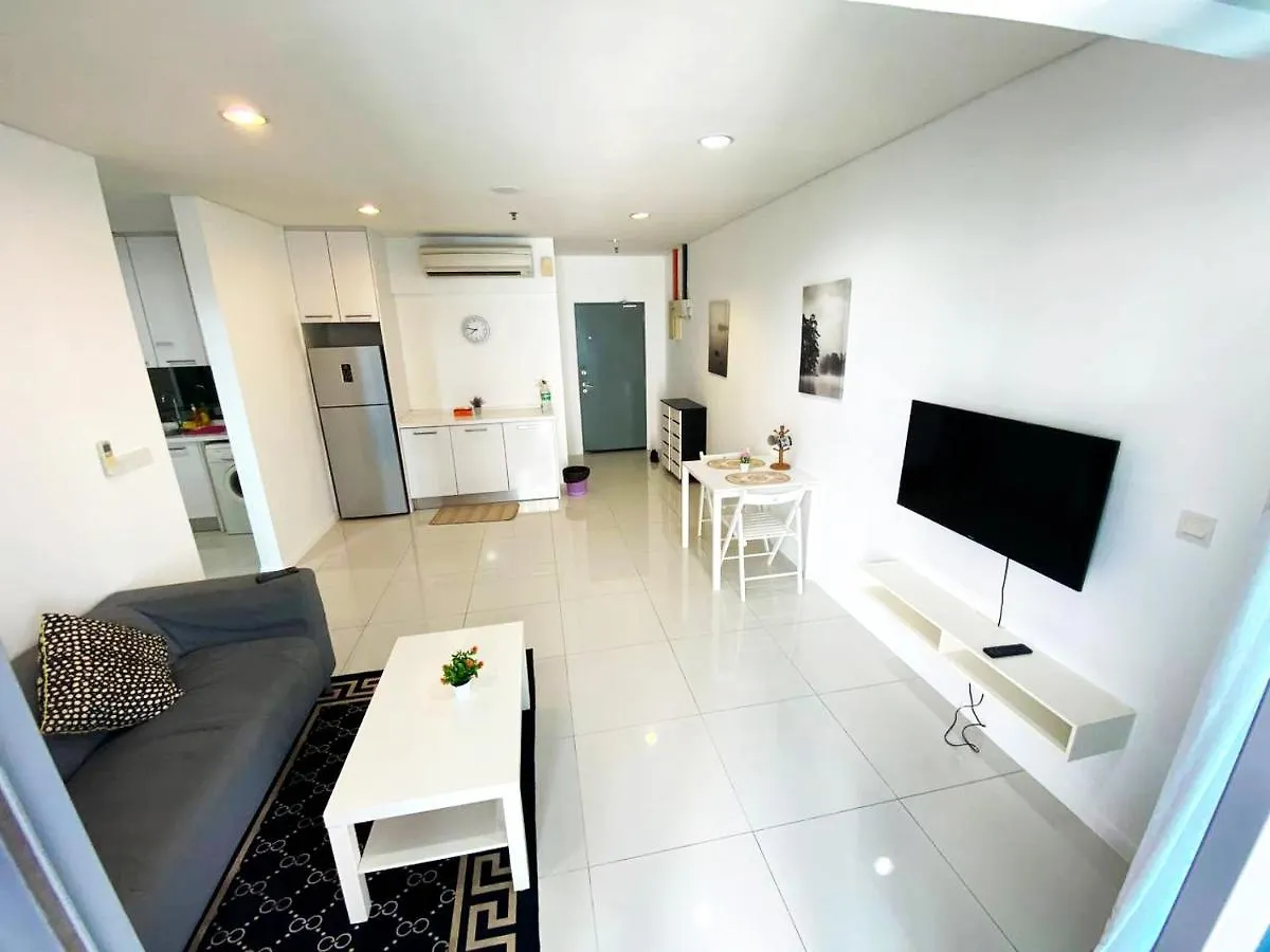 Summer Suite At Kuala Lumpur Klcc By Tengku Homestay 0*,